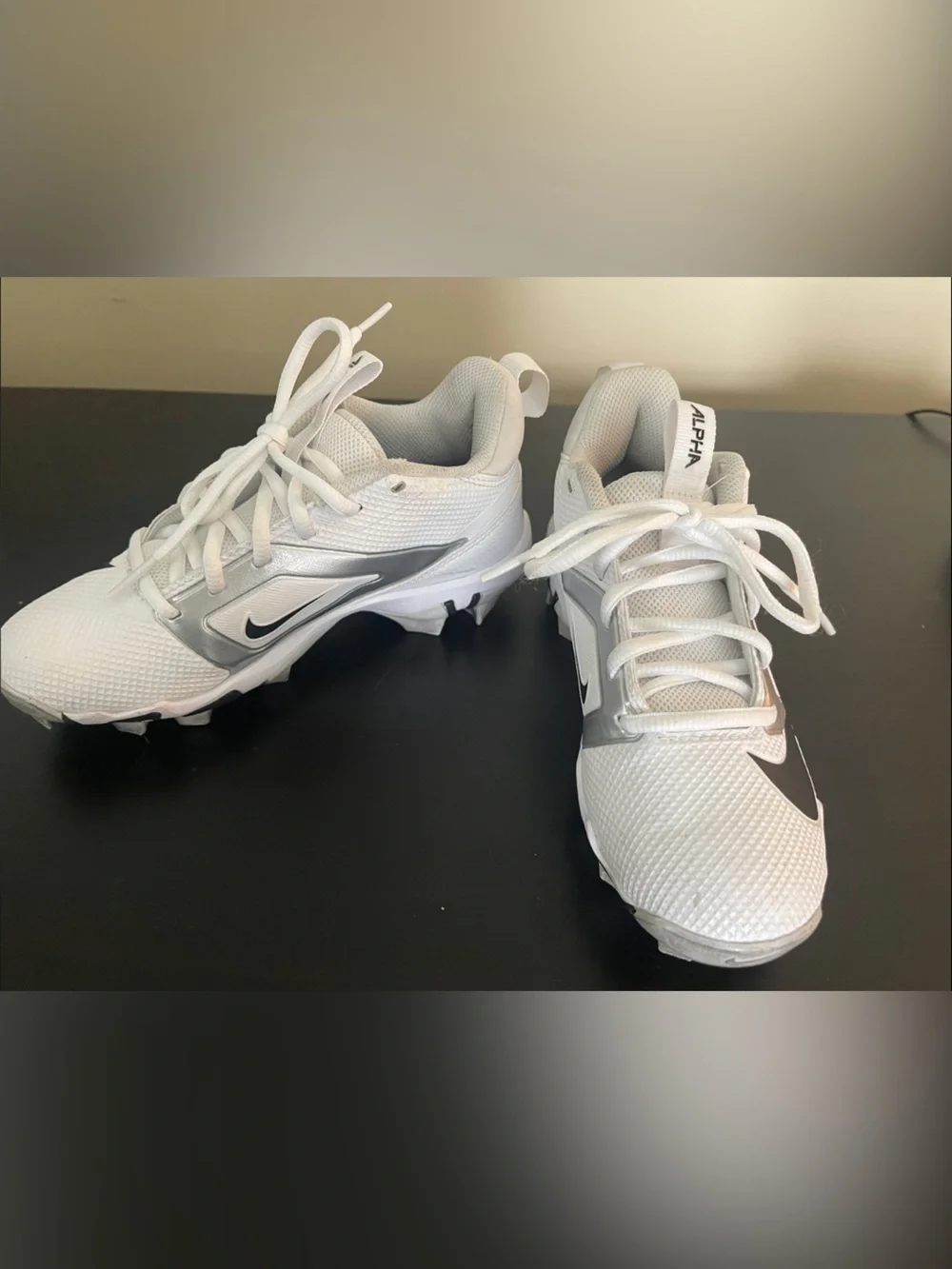 Nike White and Silver Alpha Football Cleats, Fastflex 2Y. Clean